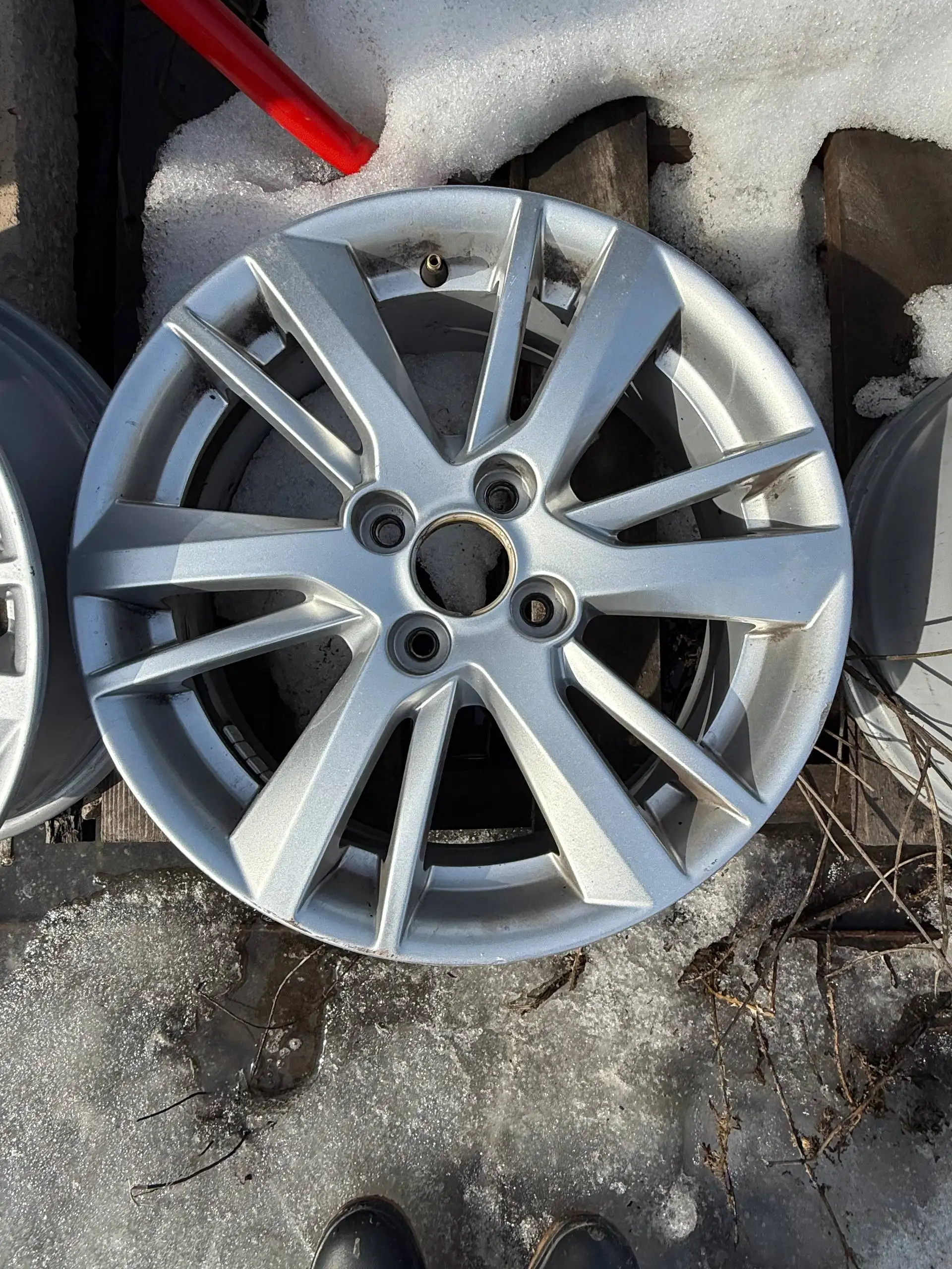 Литые диски R15 4x98 Granta FL б/у оригинал - Диски (Запчасти) в Усть-Кинельский