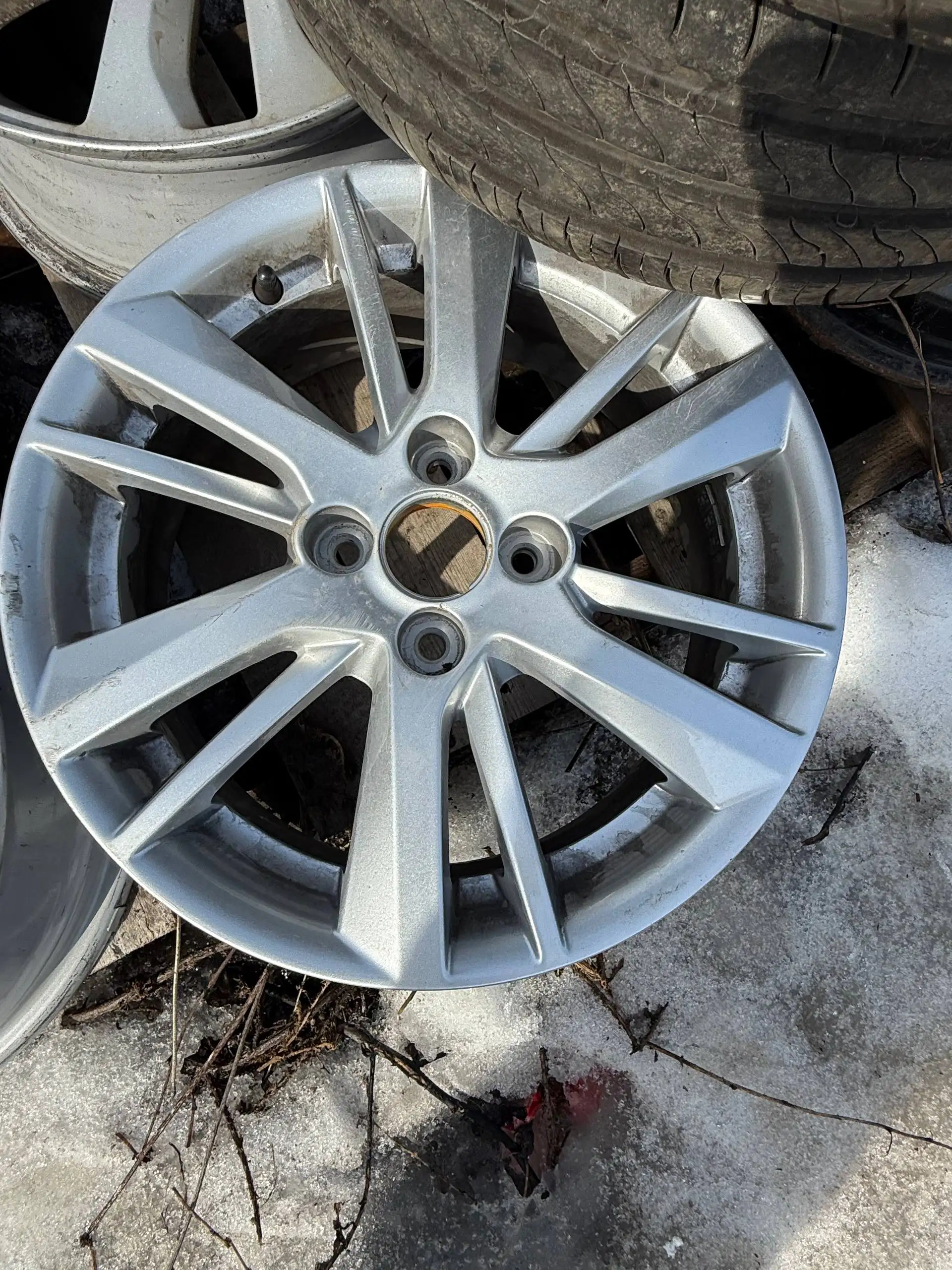 Литые диски R15 4x98 Granta FL б/у оригинал - Диски (Запчасти) в Усть-Кинельский