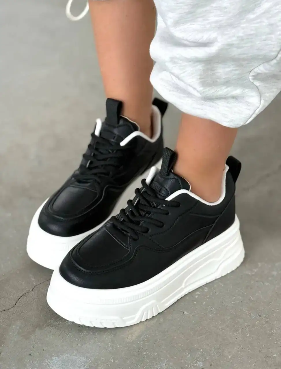 Продам кроссовки женские новые размер 39 - Обувь (Одежда) в Самара