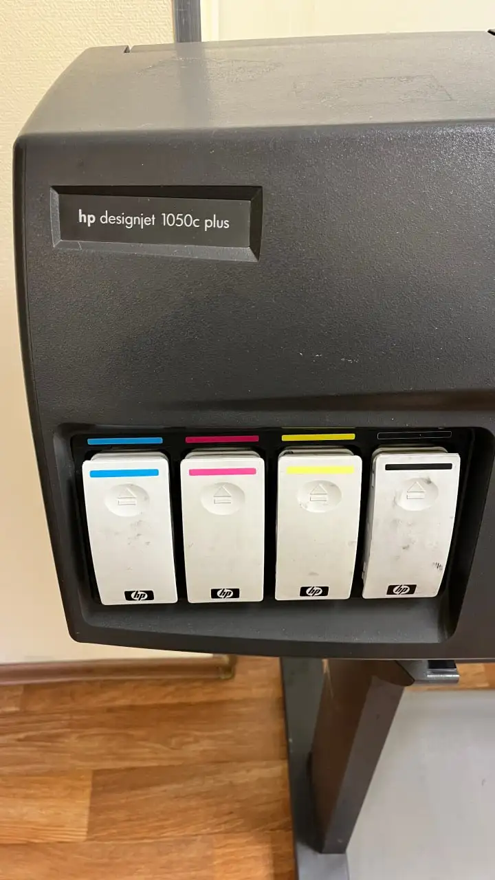 Плоттер HP Designjet 1050C Plus на запчасти/восстановление - Оргтехника (Электроника) в Самара