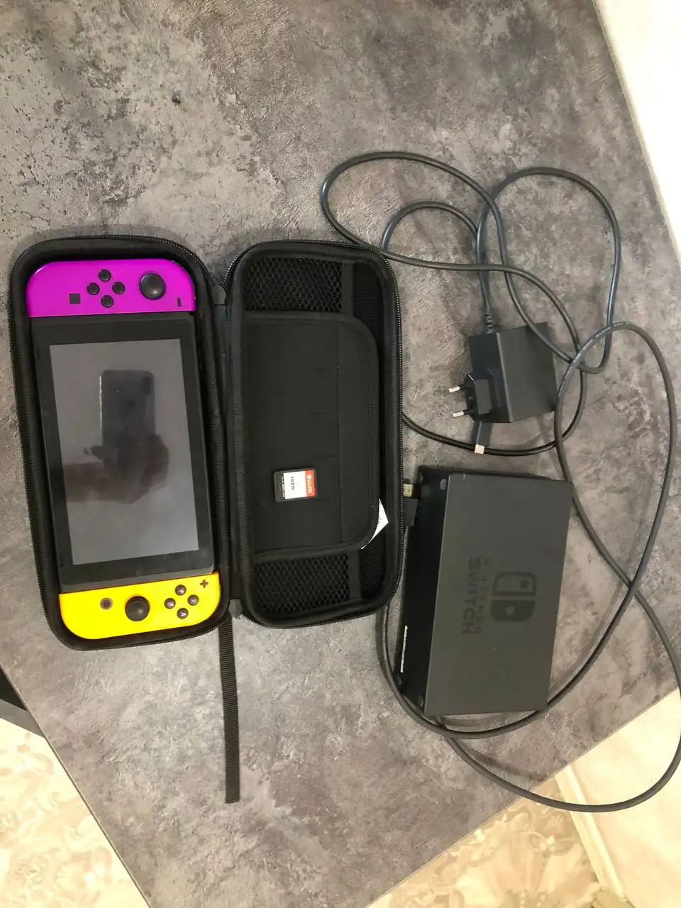 Продажа Nintendo Switch с играми и аксессуарами - Игровые консоли (Электроника) в Омск