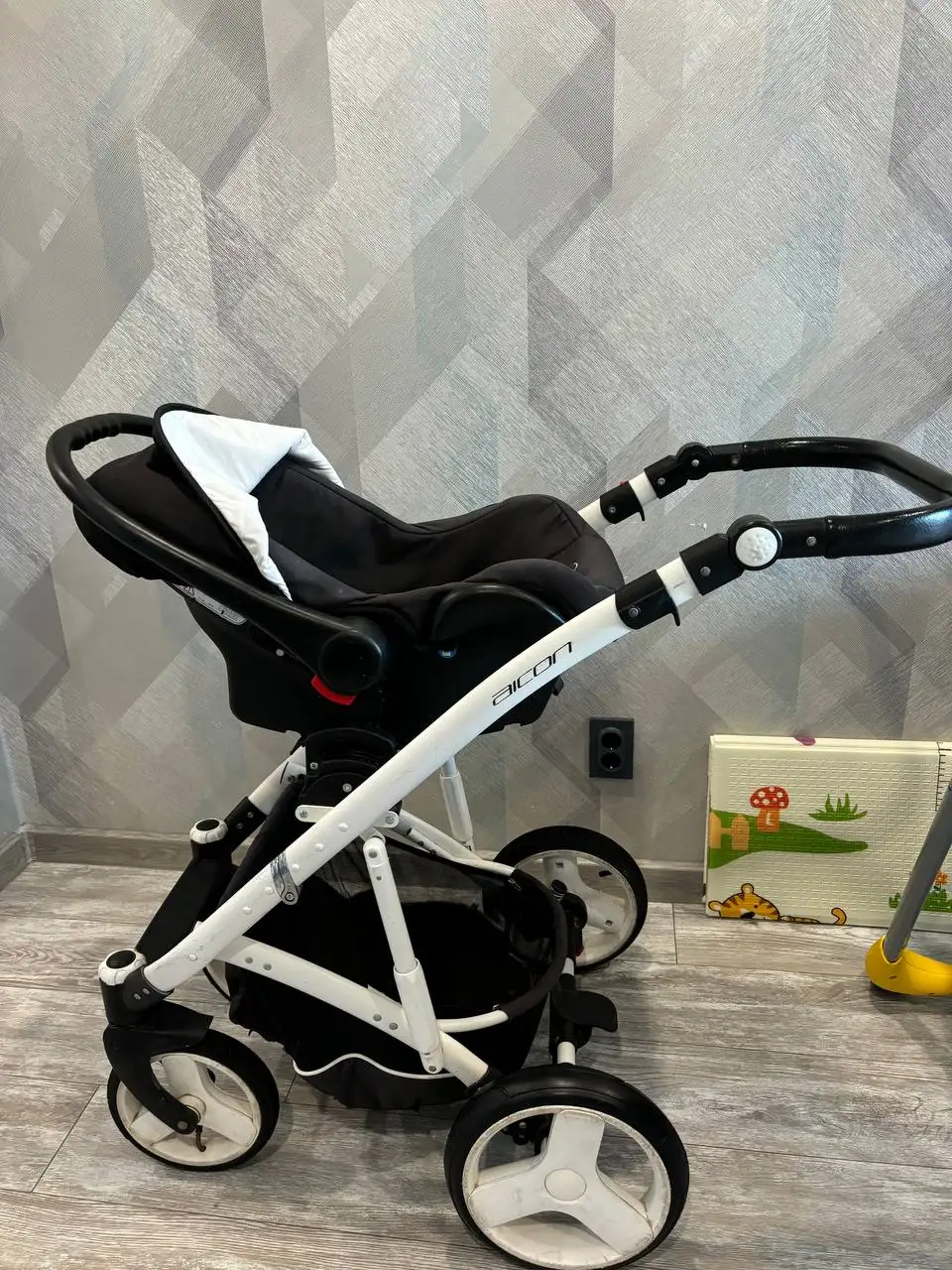 Продажа коляски 3 в 1 - Коляски (Товары для детей) в Самара