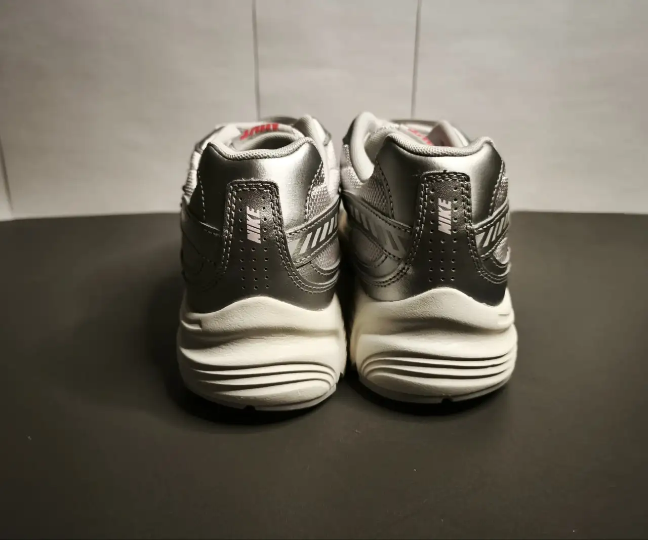 Кроссовки Nike Initiator - Обувь (Одежда) в Самара