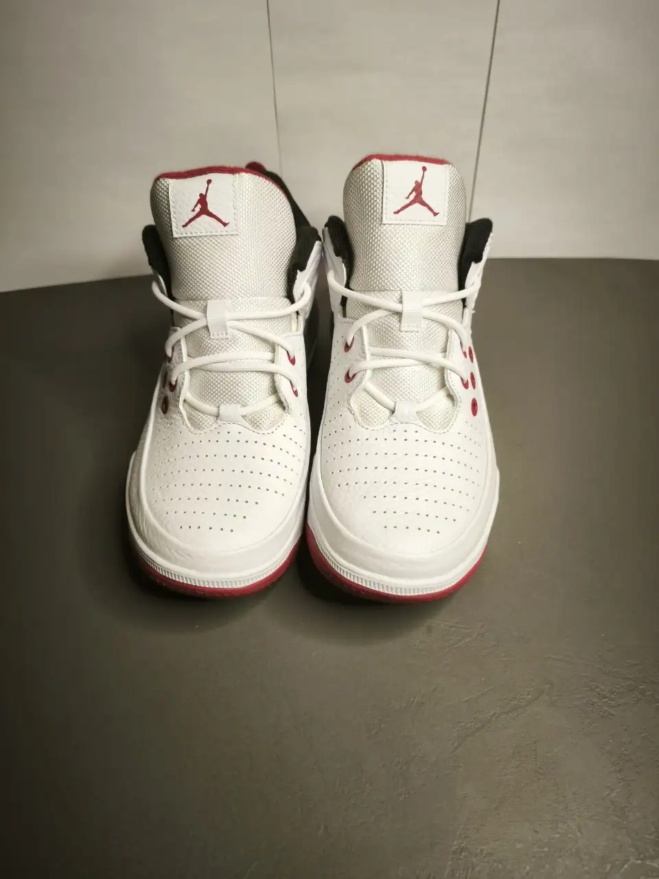 Кроссовки Jordan Max Aura 5 - Обувь (Одежда) в Самара