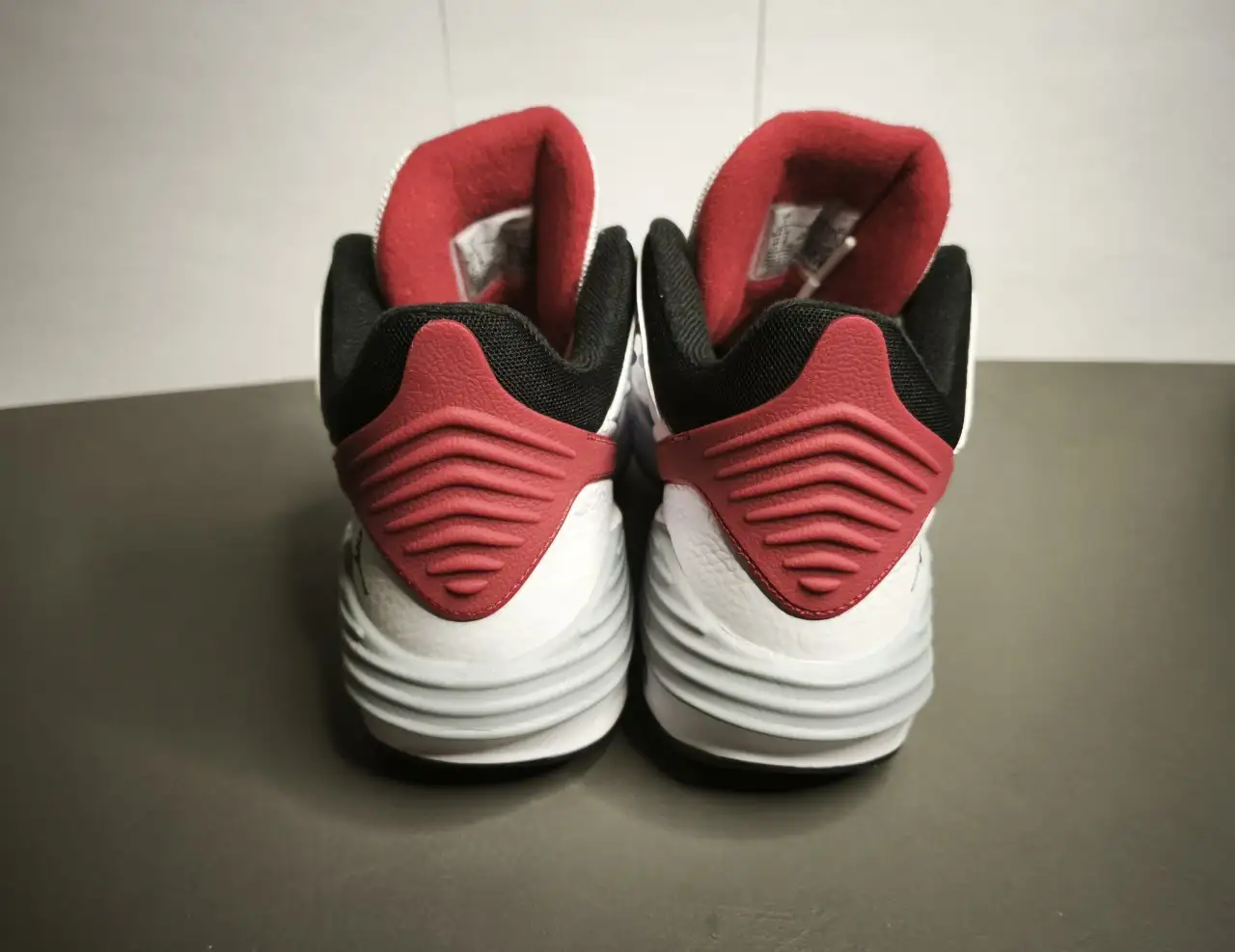 Кроссовки Jordan Max Aura 5 - Обувь (Одежда) в Самара