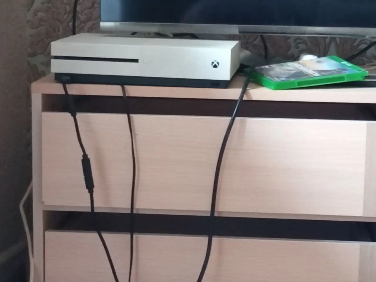 Продам Xbox One S с аксессуарами - Игровые приставки (Электроника) в Самара