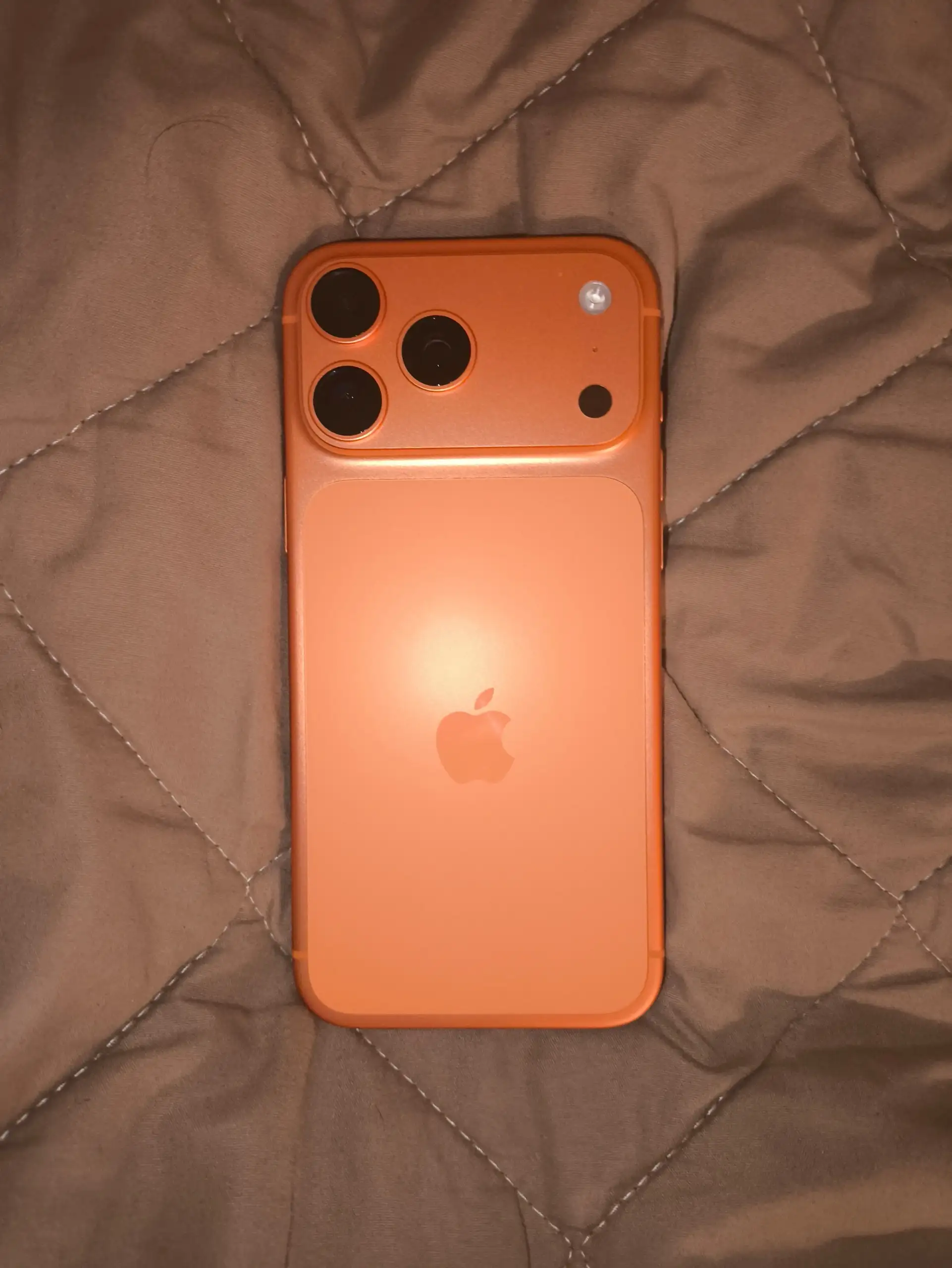 Продаётся оригинальный iPhone 17 Pro Max 256/12 - Смартфоны (Электроника) в Самара