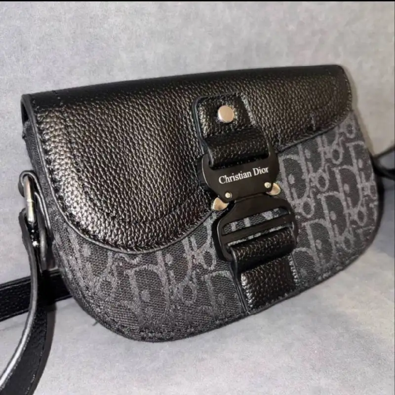 Продам сумку Christian Dior x Alyx мужскую через плечо - Сумки (Одежда) в Самара