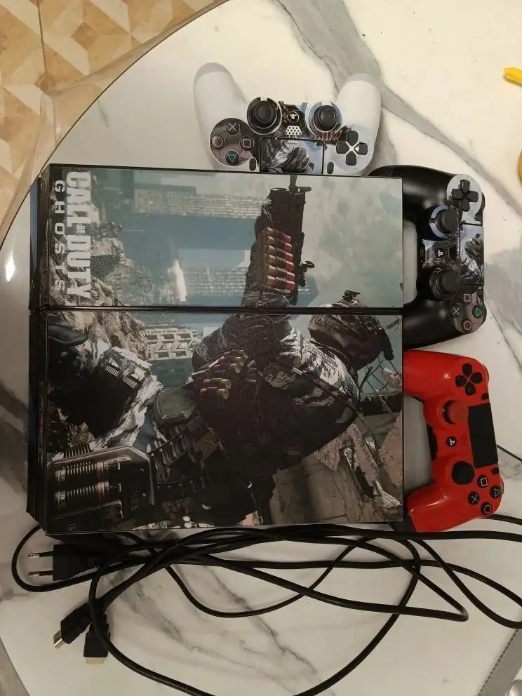 Продам Sony PlayStation 4 FAT с играми и джойстиками - Игровые приставки (Электроника) в Самара