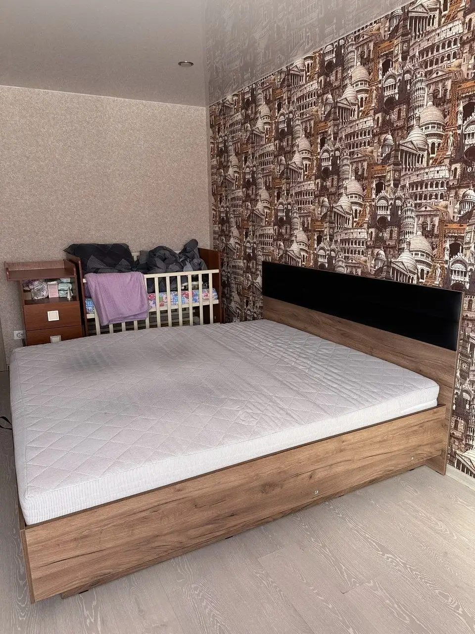 Продам кровать с матрасом, двухспальная - Мебель (Для дома и дачи) в Самара