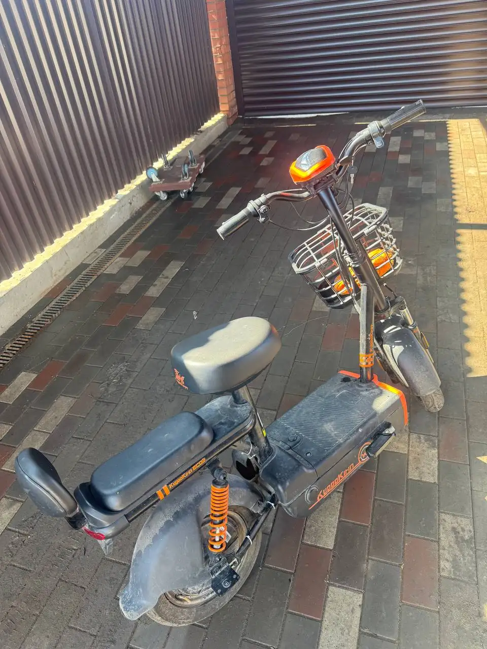 Самокат электрический, почти новый - Электросамокаты (Барахолка) в Самара