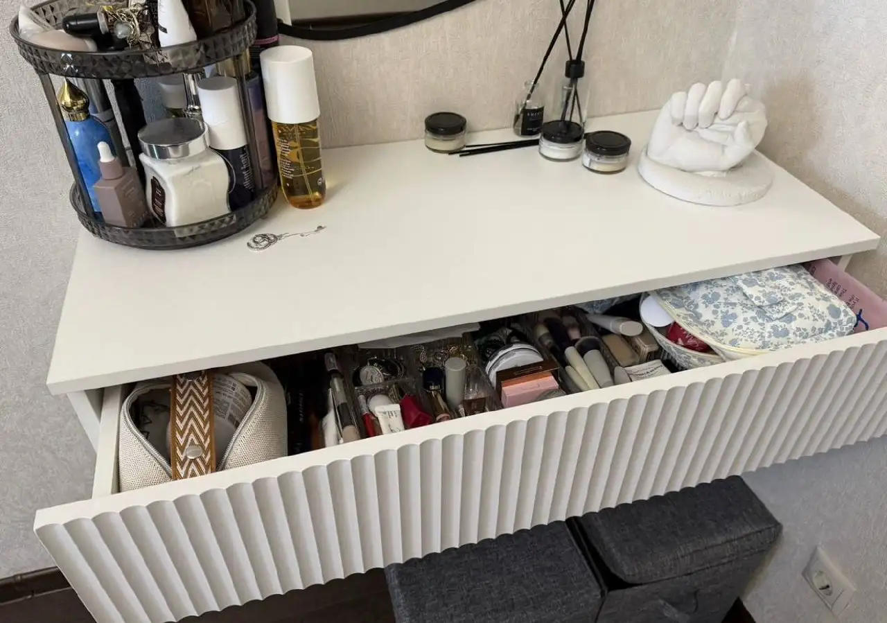 Продам подвесной туалетный столик - Барахолка в Самара