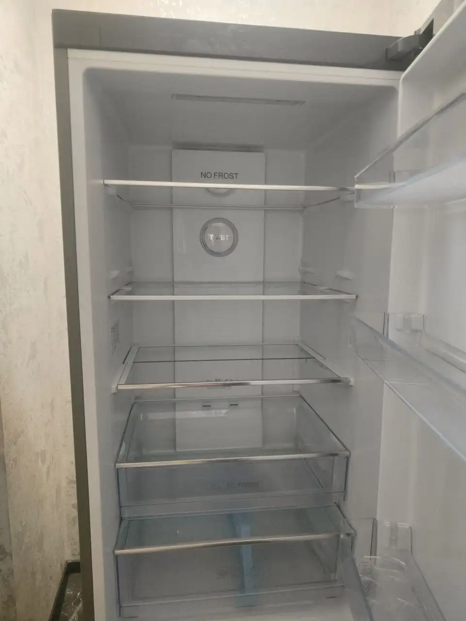 Холодильник Haier C2F636CFRGU1 в идеальном состоянии - Техника для дома (Барахолка) в Самара