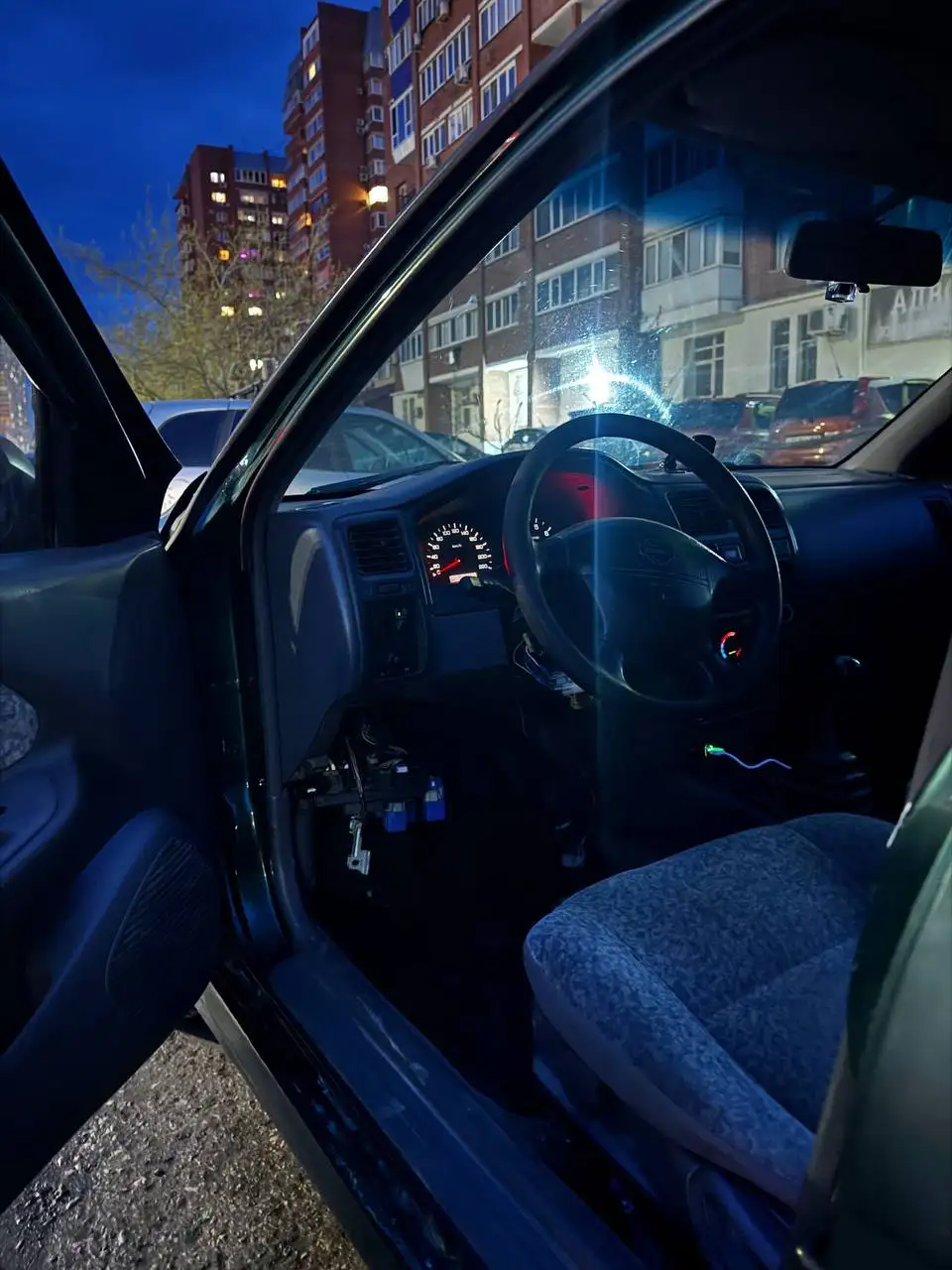 Продажа автомобиля Nissan Almera 1998 года - Авто в Самара