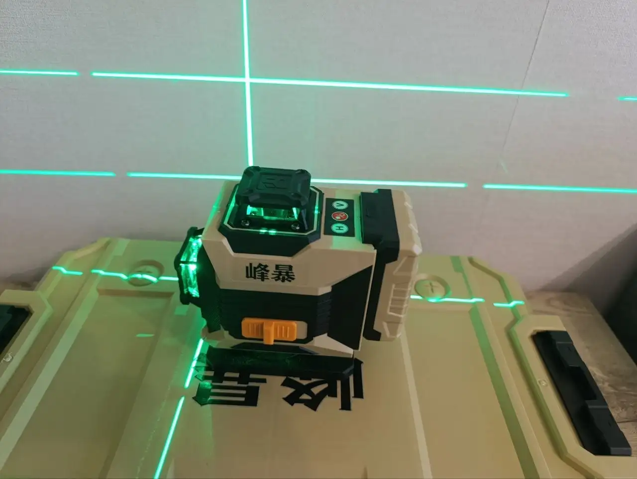 Лазерный уровень FENG BAO 4D 16 линий - Строительное оборудование (Барахолка) в Самара