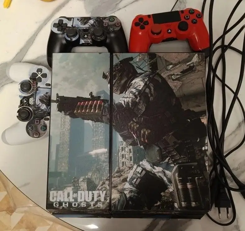 Продам Sony PlayStation 4 FAT с играми - Игровые приставки (Электроника) в Самара