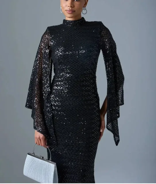 Новое платье - Спортивная обувь в Самара