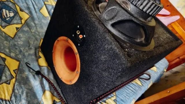 Продам сабвуфер 12 дюймов в коробе - Легковой автомобиль в Самара