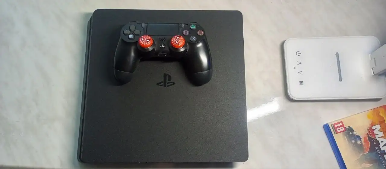 Игровая приставка PlayStation 4 Slim в комплекте с игрой - Игровые приставки (Электроника) в Самара