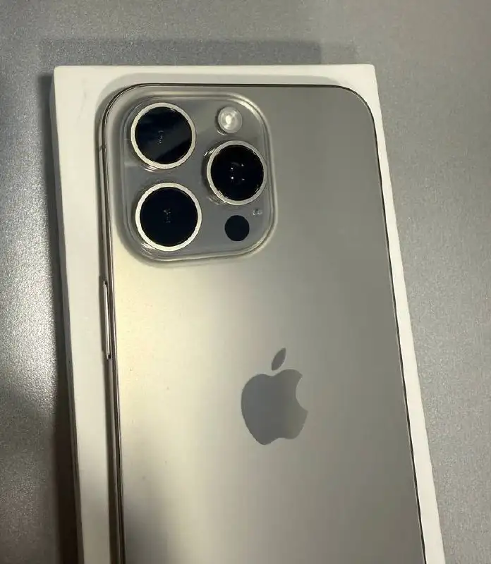 iPhone 15 Pro Max 256Gb Natural Titanium - Мобильные телефоны и аксессуары (Электроника) в Самара