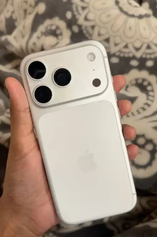 Продам iPhone 17 Pro 256GB белый - Смартфоны в Самара