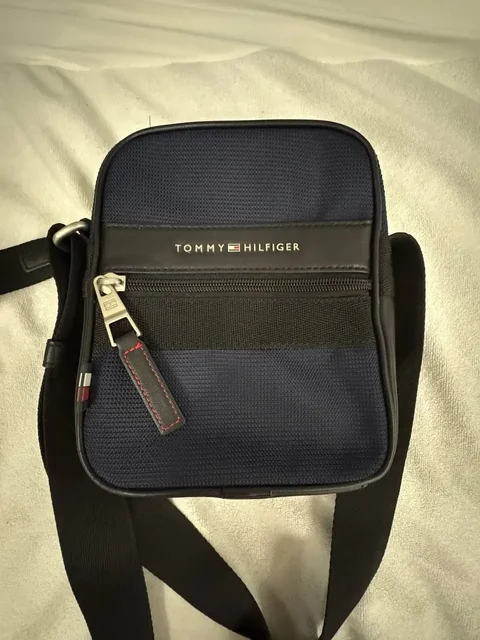 Продам сумку Tommy Hilfiger оригинал - Брюки и джинсы в Самара
