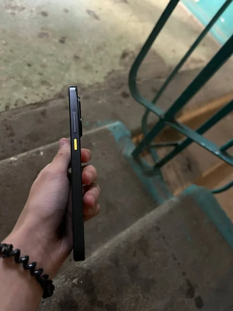 Обменяю Poco X7 Pro на iPhone - Электронные сигареты/Вейпы в Самара