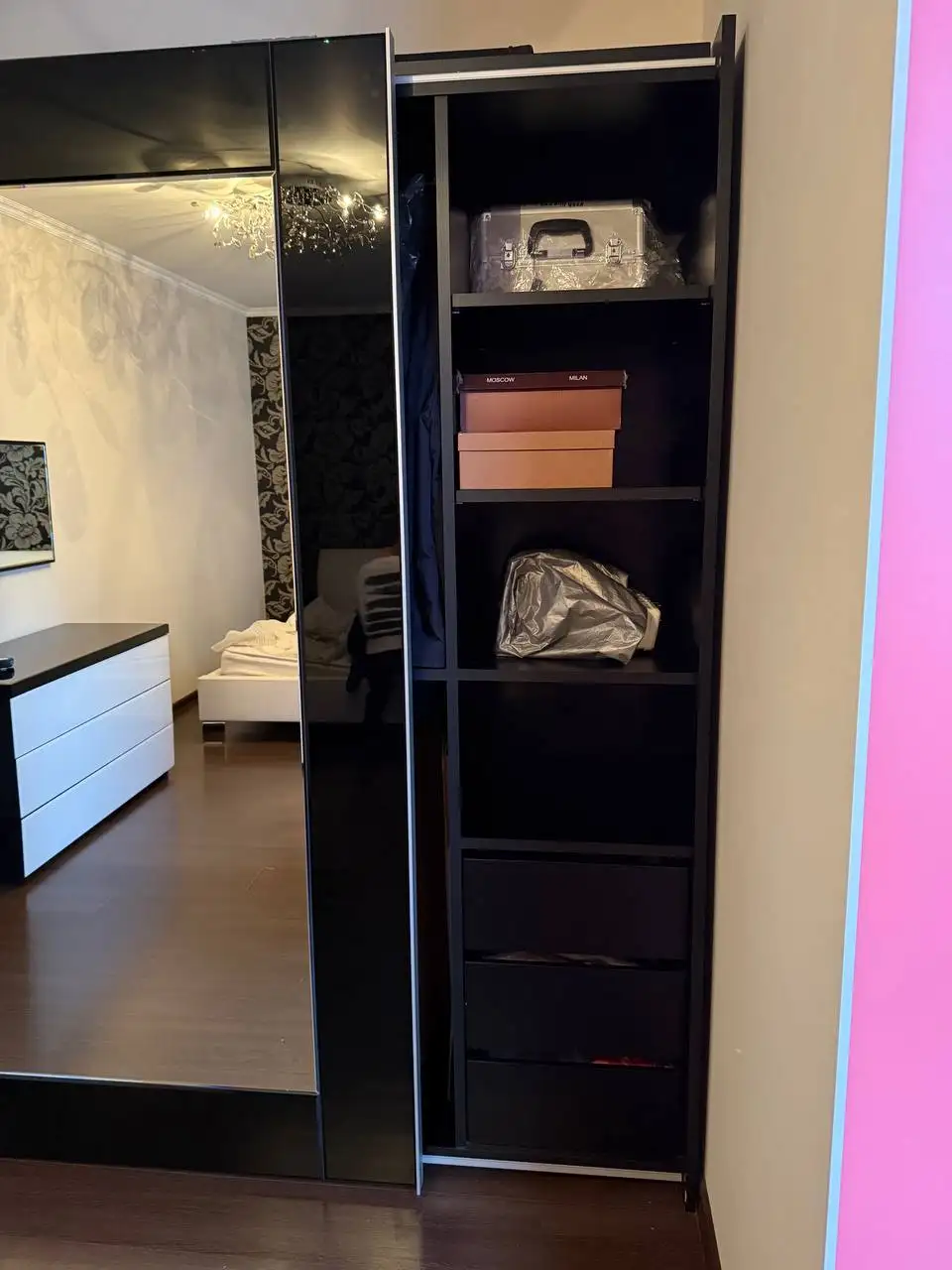 Продам шкаф и комод с зеркалом - Барахолка в Самара