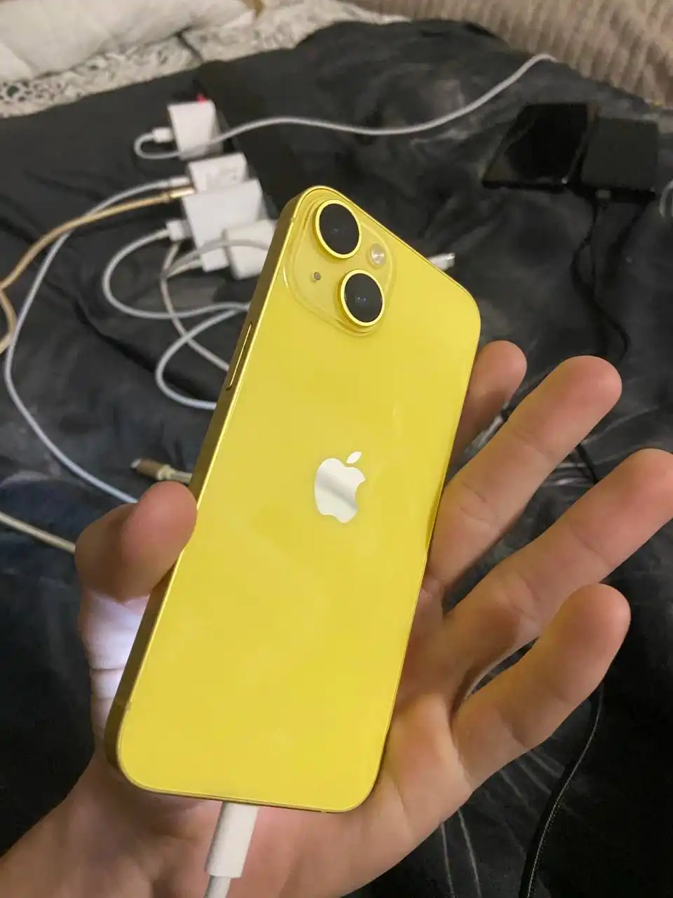 Продам или обменяю iPhone 14 и Samsung A56