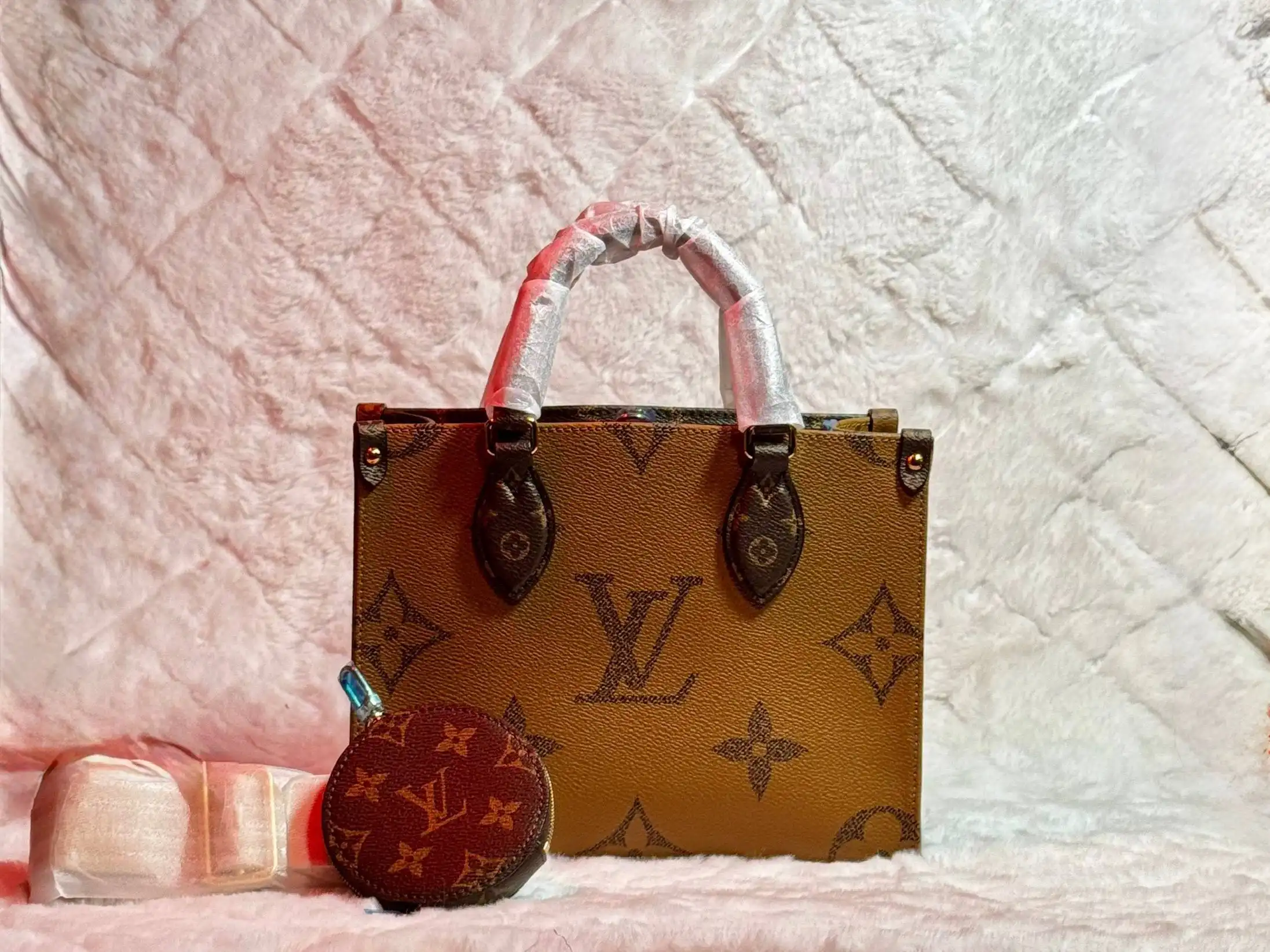 Продажа сумки Louis Vuitton Onthego