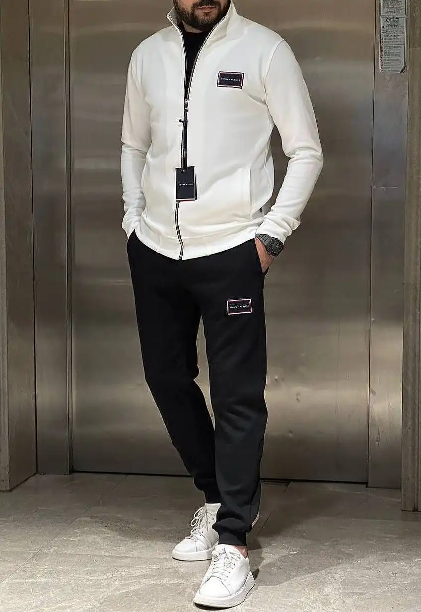 Мужские спортивные костюмы и другая одежда