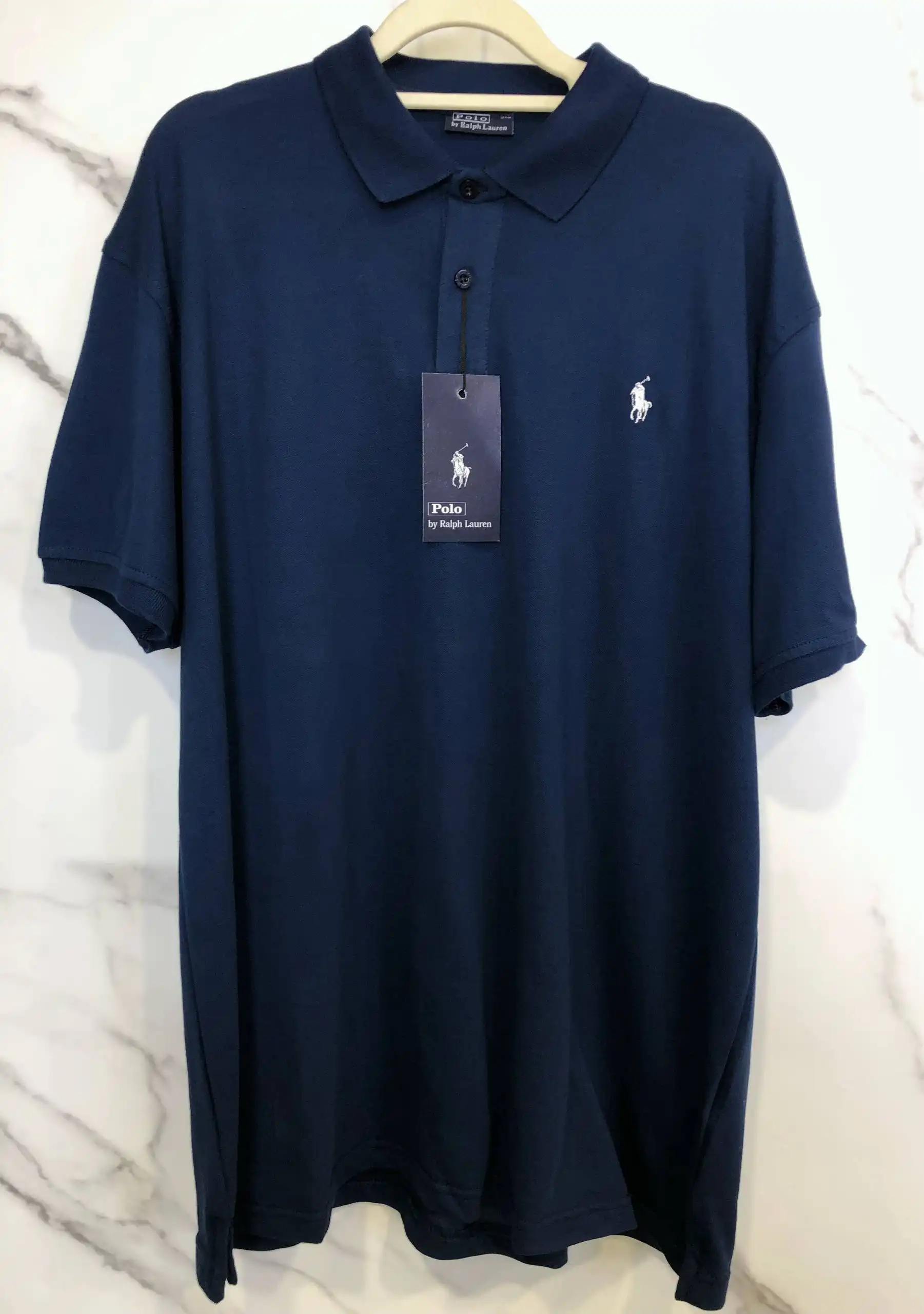 Мужские спортивные костюмы и другая одежда