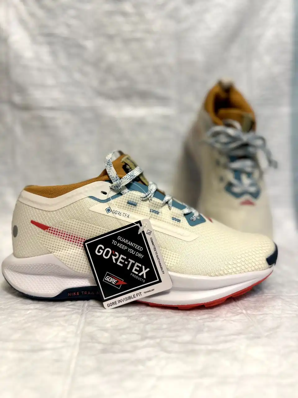 Брендовые кроссовки