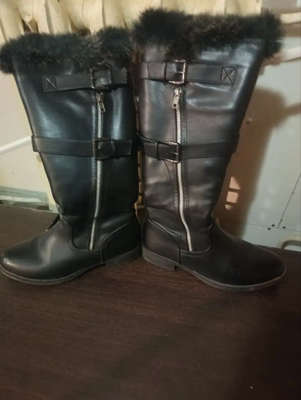 Продам новые сапоги размер 40