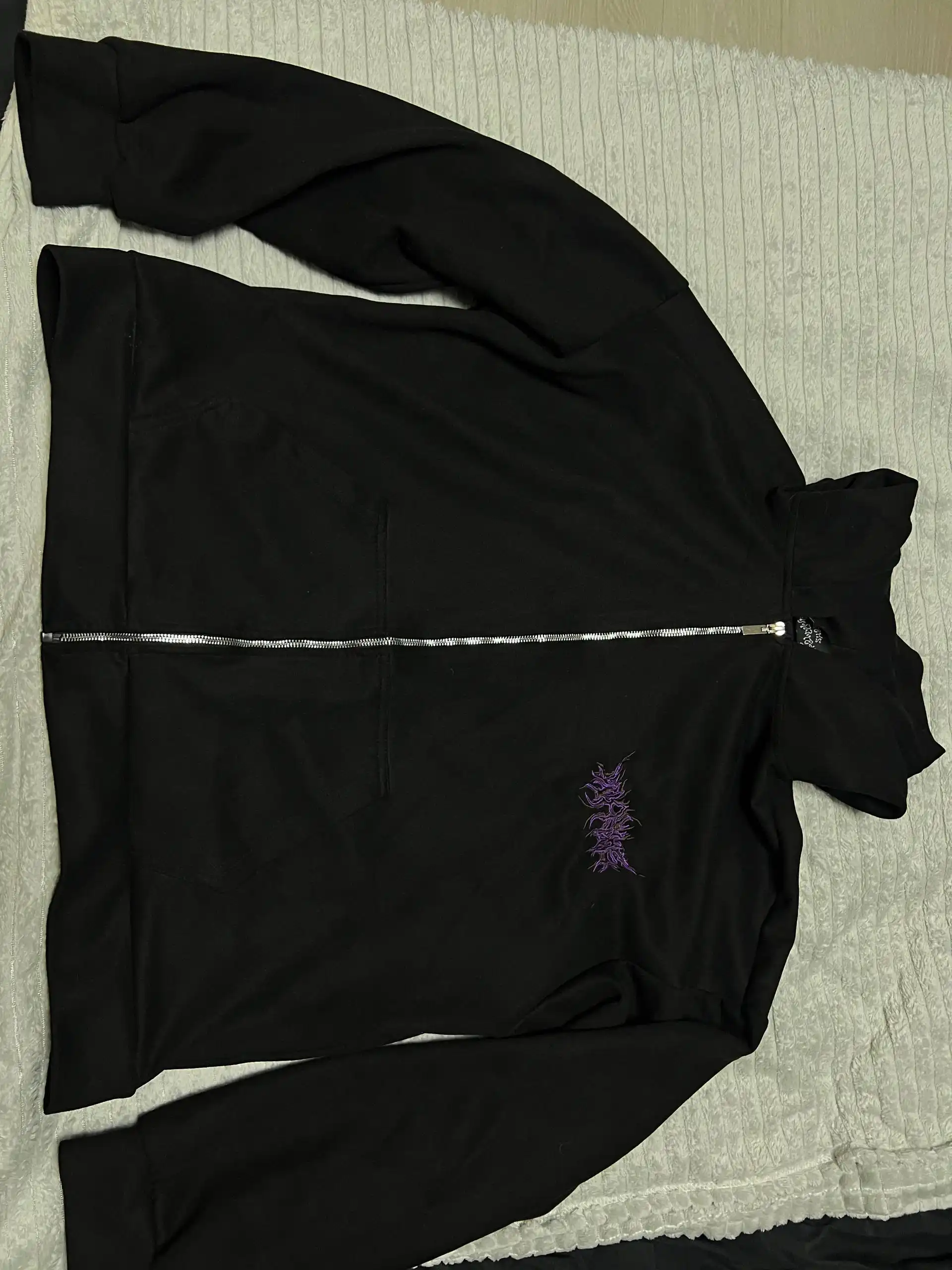 Продам зип худи XL в идеальном состоянии