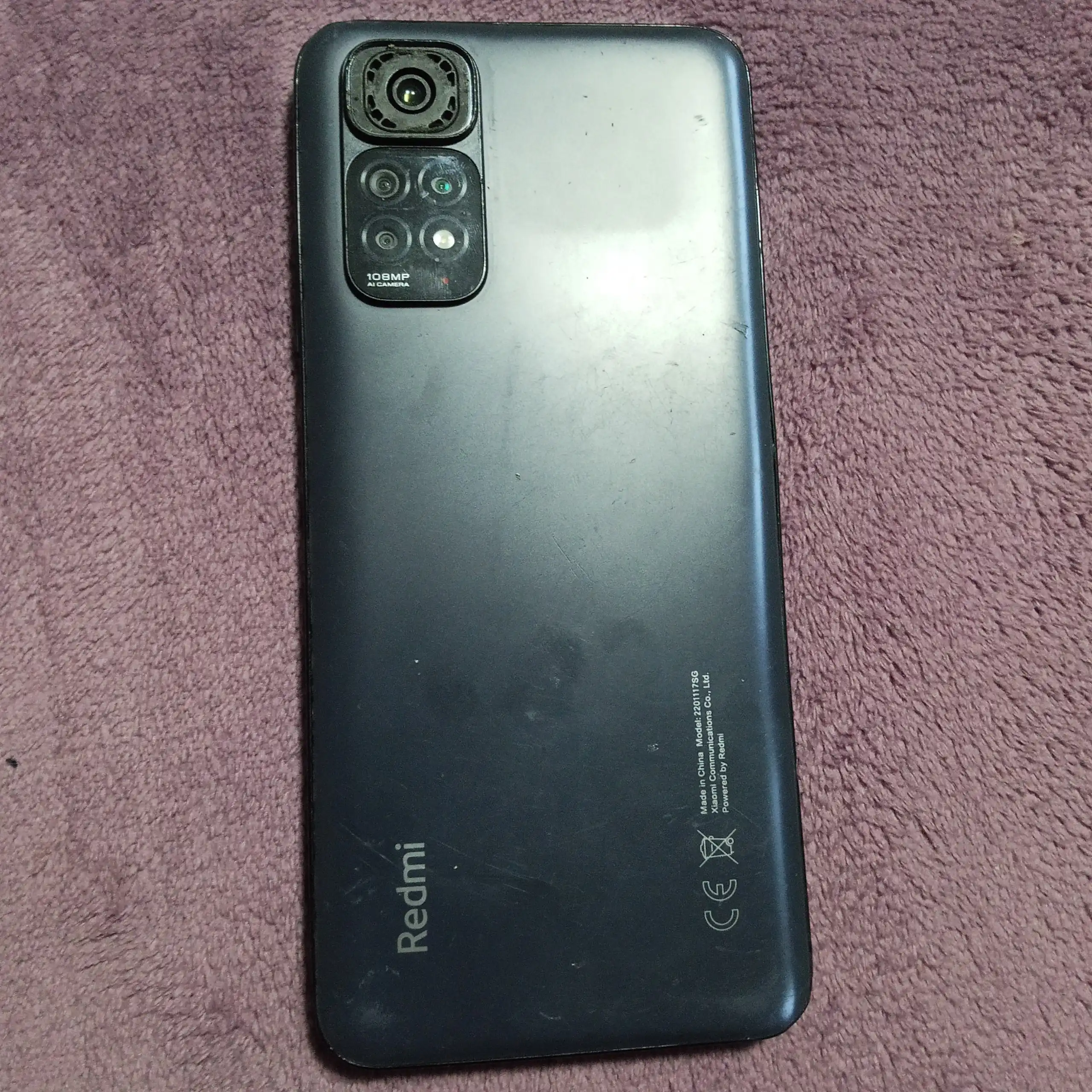 Разбит дисплей и корпус, нет стекла задней камеры