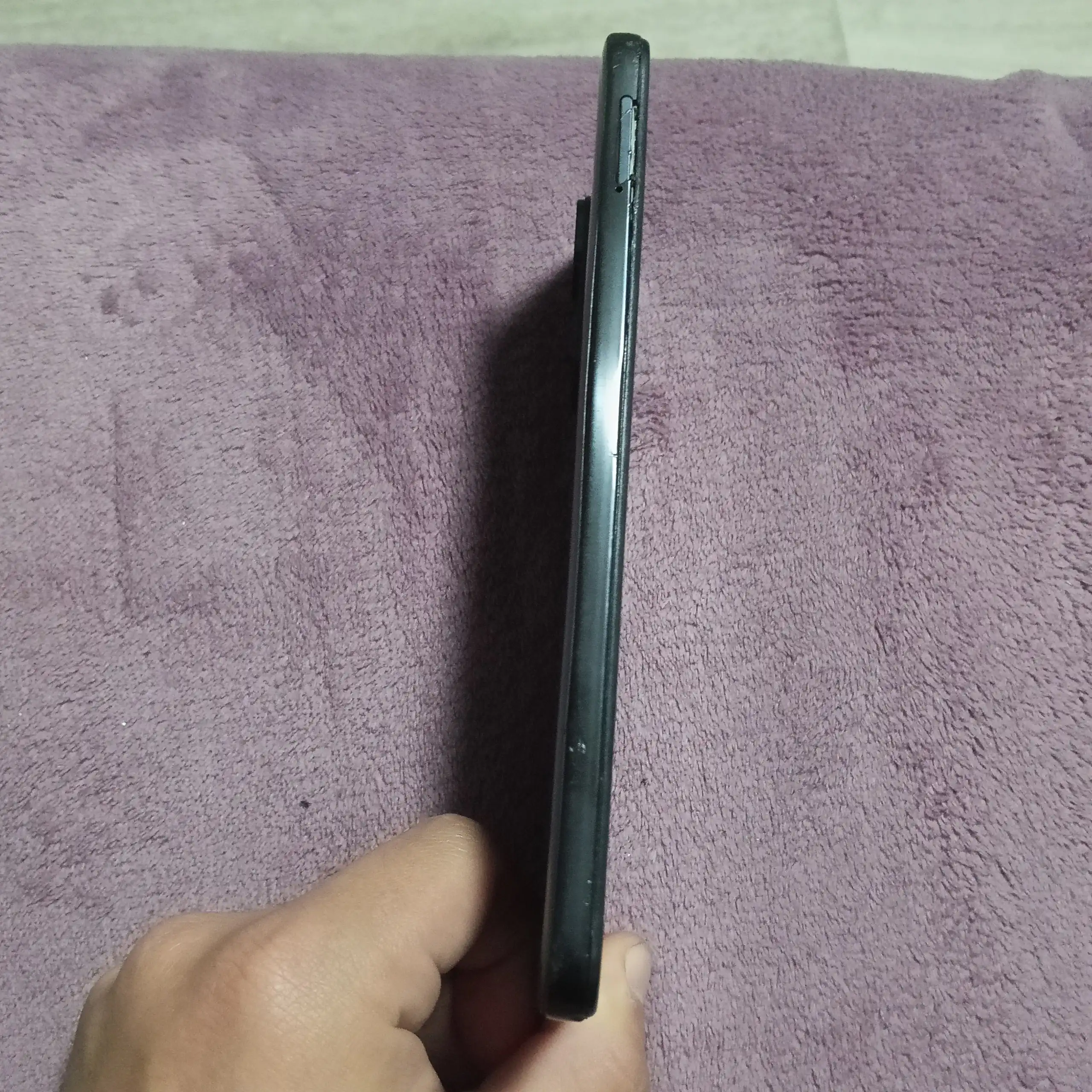 Разбит дисплей и корпус, нет стекла задней камеры