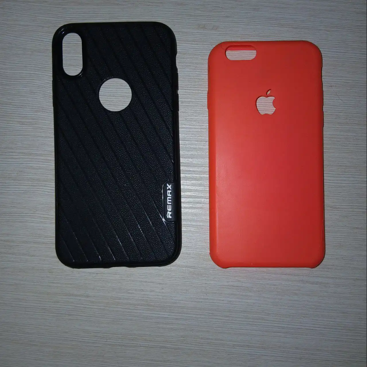 Продам чехлы на телефон Samsung a52, Honor 10 lite и айфоны