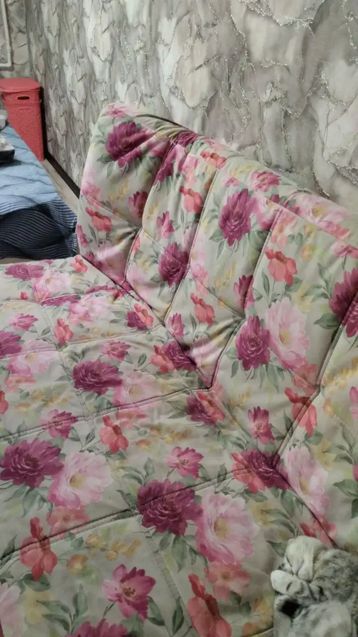 Диван в хорошем состоянии