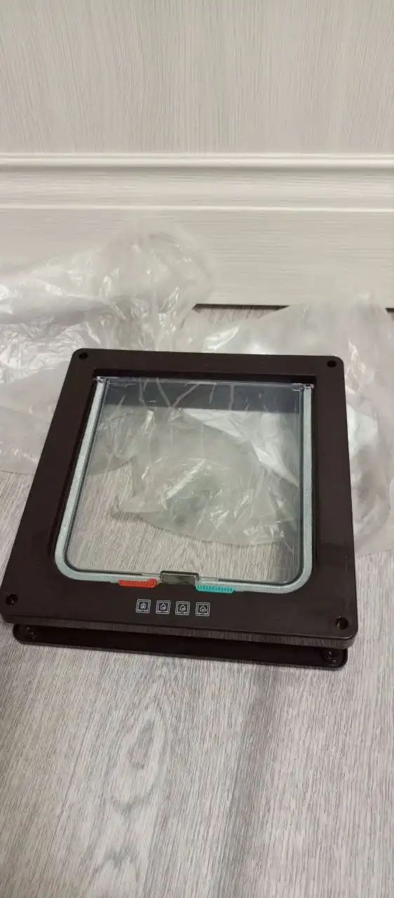 Дверцы для кошек и собак мелких и средних пород