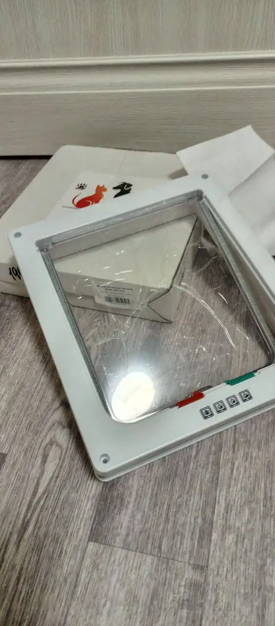 Дверцы для кошек и собак мелких и средних пород