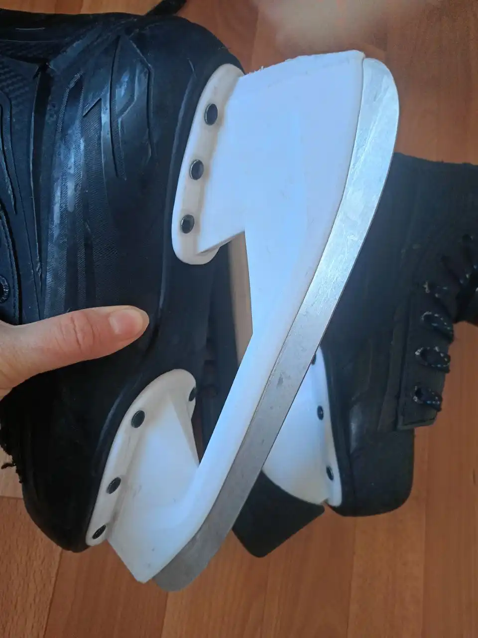 Продам коньки 37 размер