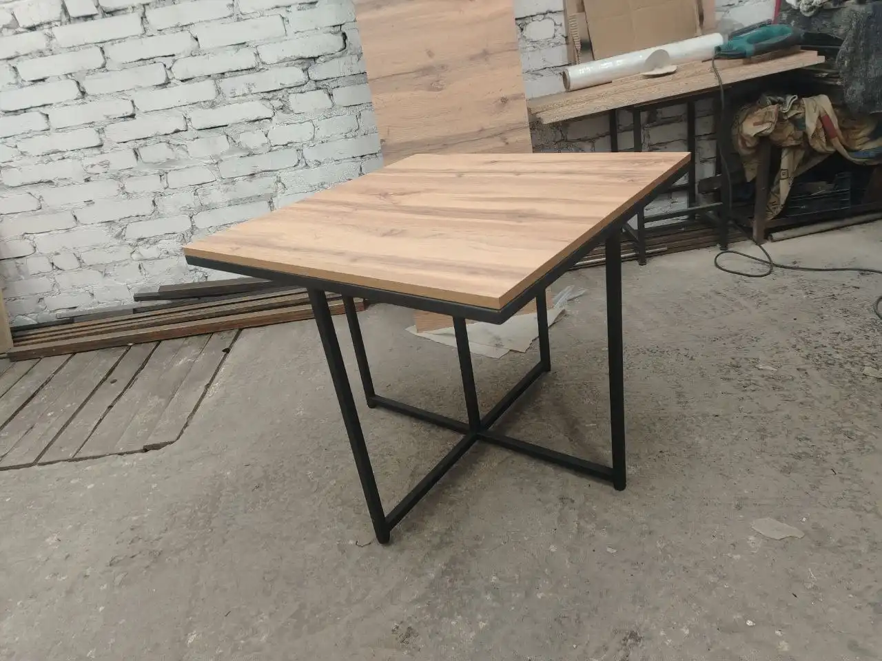 Журнальный стол Loft