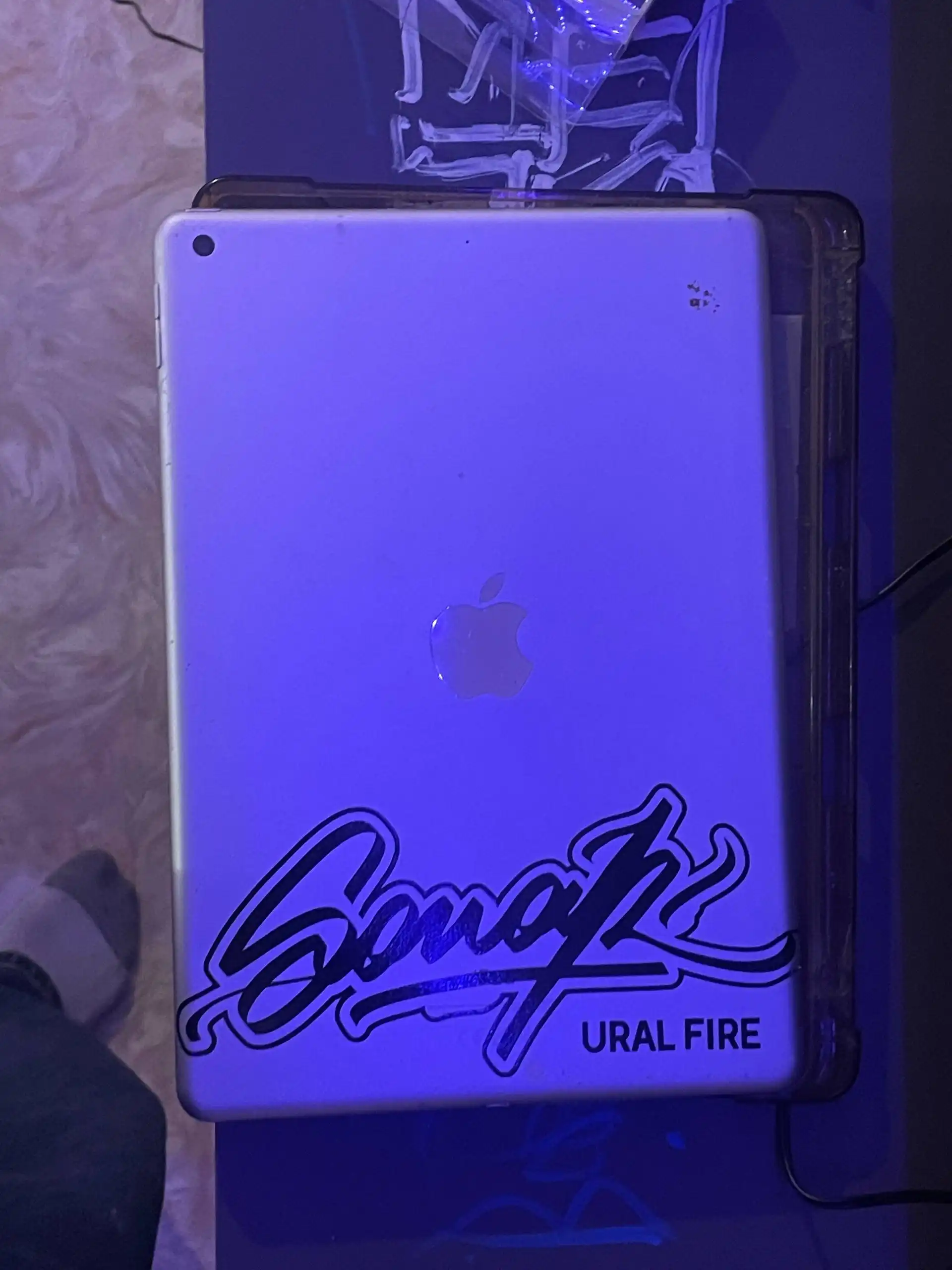 Айпад 7 поколения полностью исправен