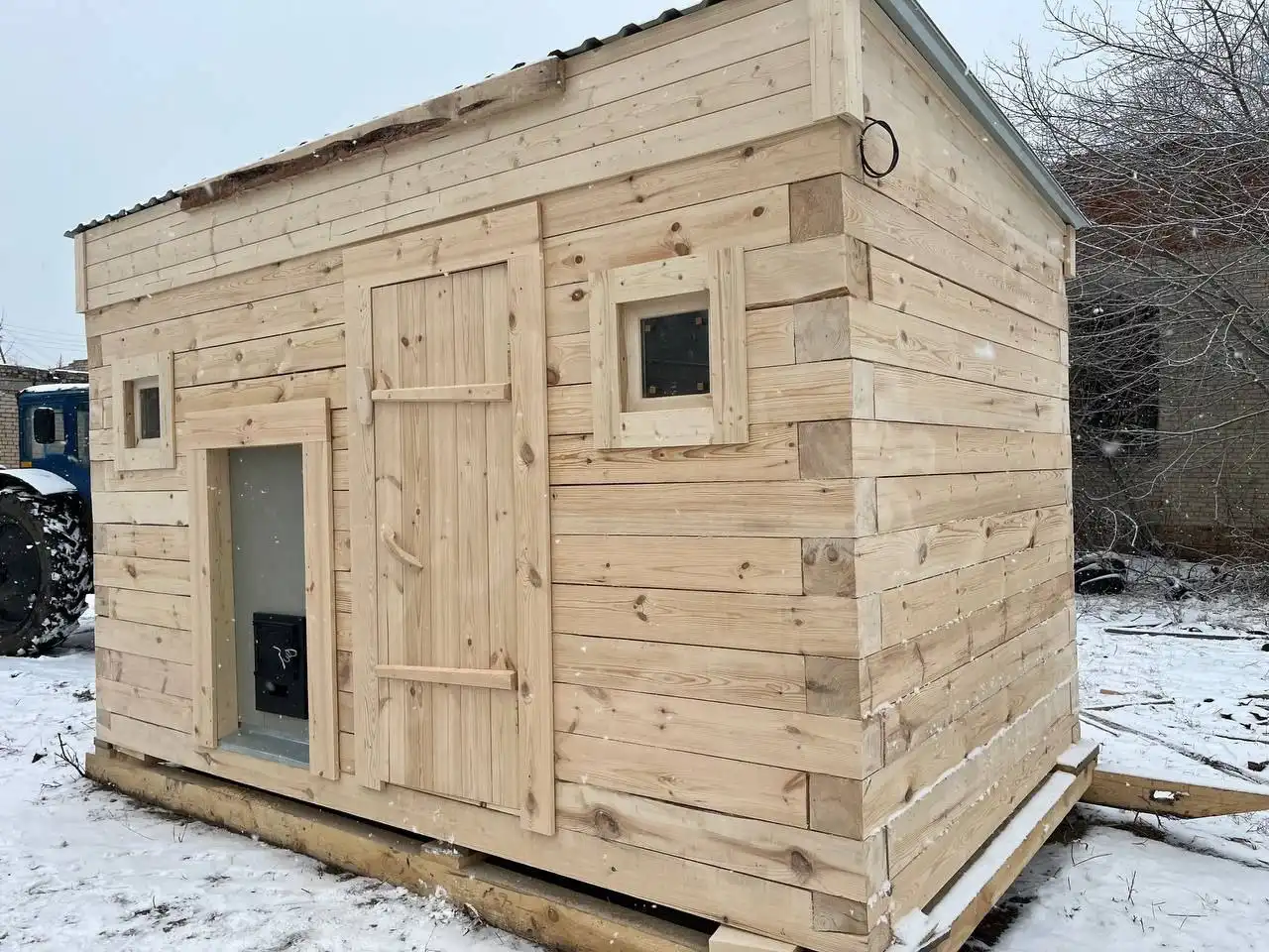 Баня из бруса 150х150 2,4х4