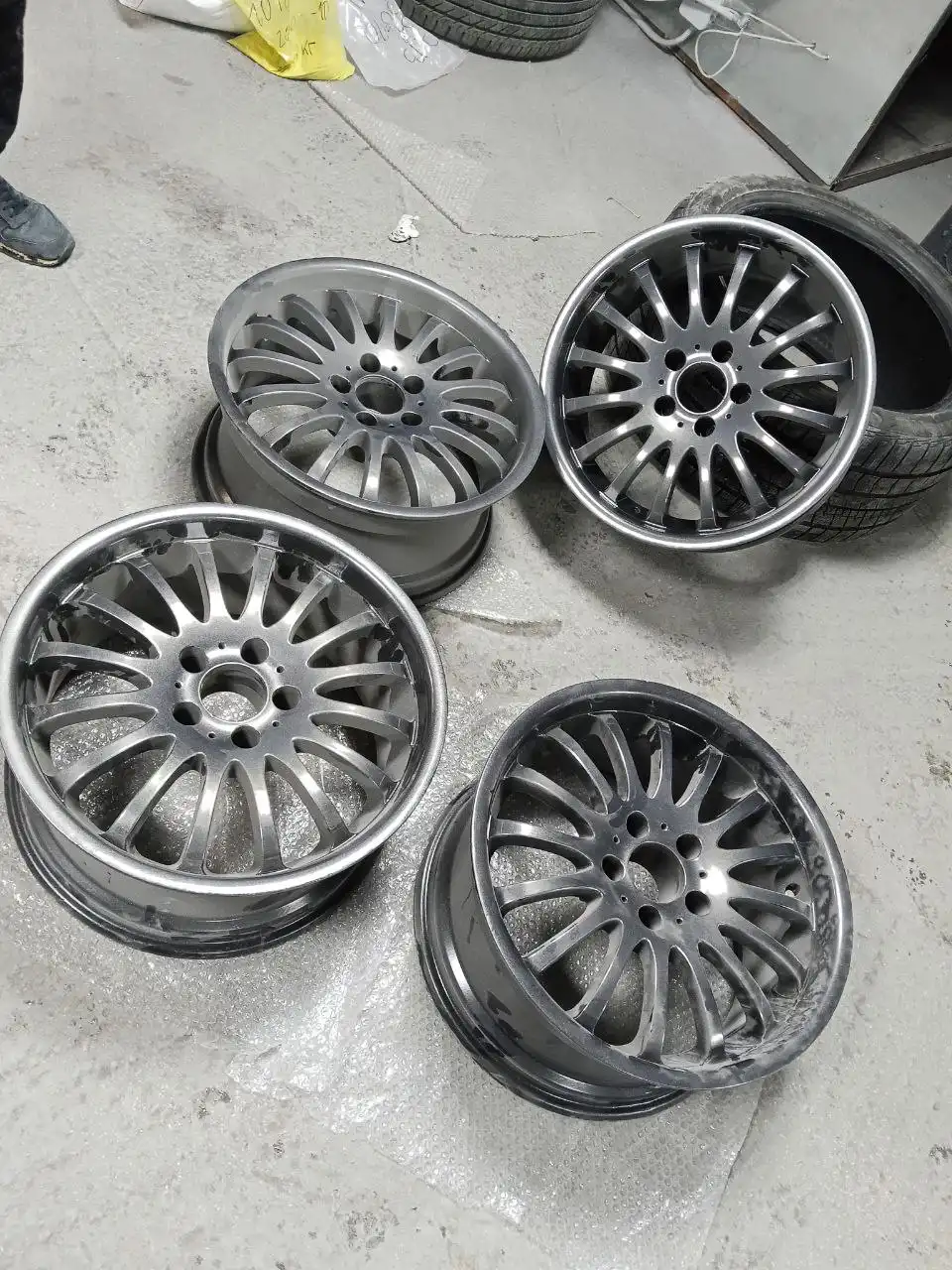 Продажа дисков 18 радиус с Mercedes