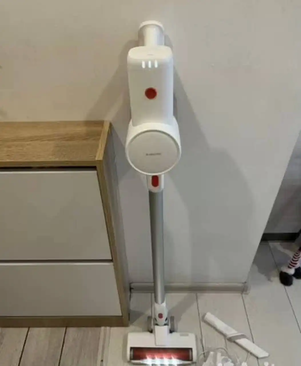 Продам вертикальный беспроводной пылесос Xiaomi G20 Lite