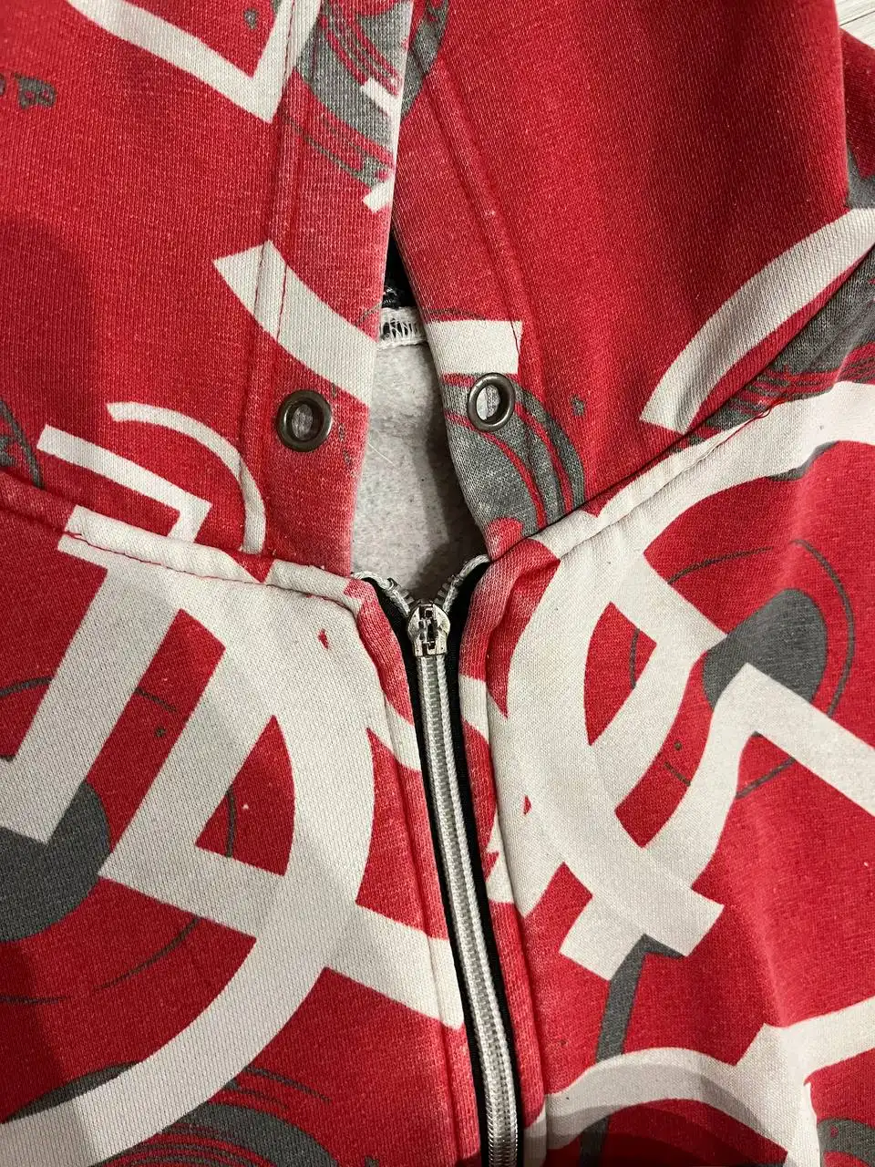 Куртка Зипка НН с дефектами - Верхняя одежда (Одежда) в Челябинск