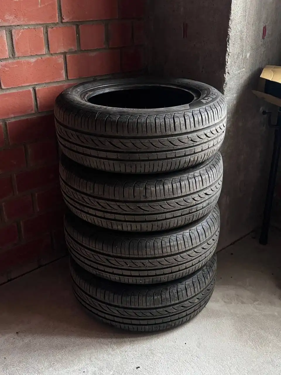 Автомобильные шины 185/60 R14 - Шины и диски (Запчасти) в Челябинск