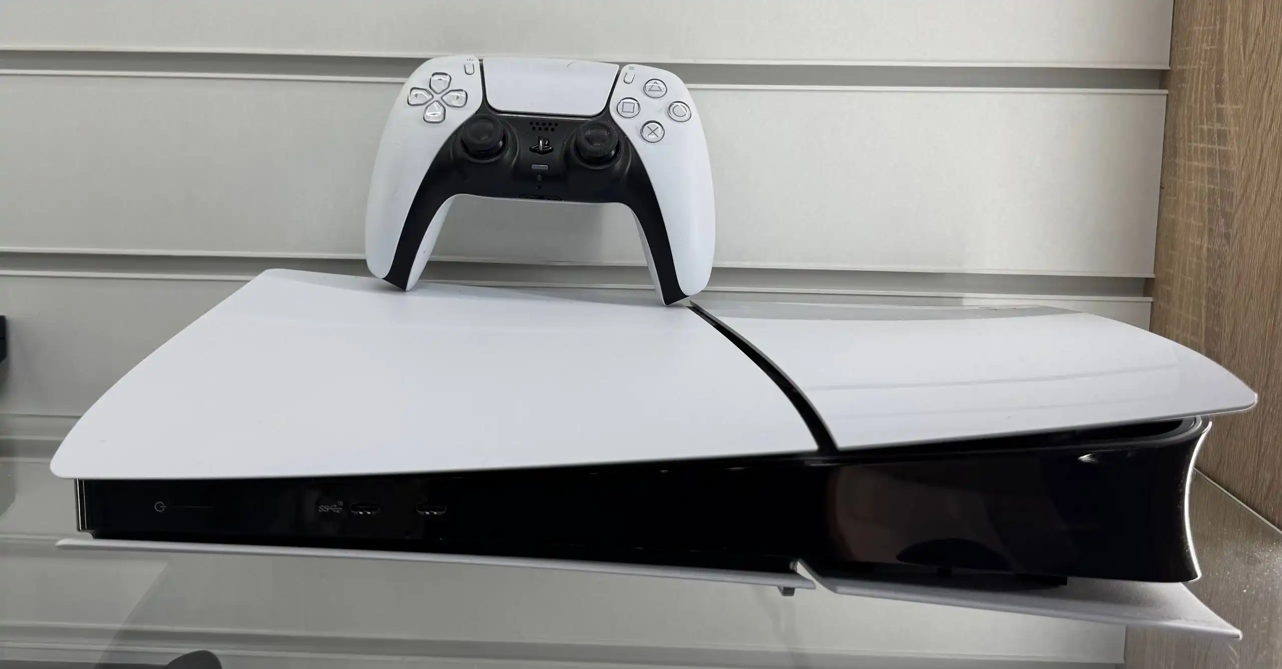 Продажа PlayStation 5 Slim без дисковода - Игровые консоли (Электроника) в Челябинск